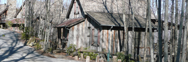 <p>Rustic Mountain Property</p>