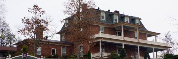 <p>Reynolds Mansion B&B</p> Reynolds Mansion B&B